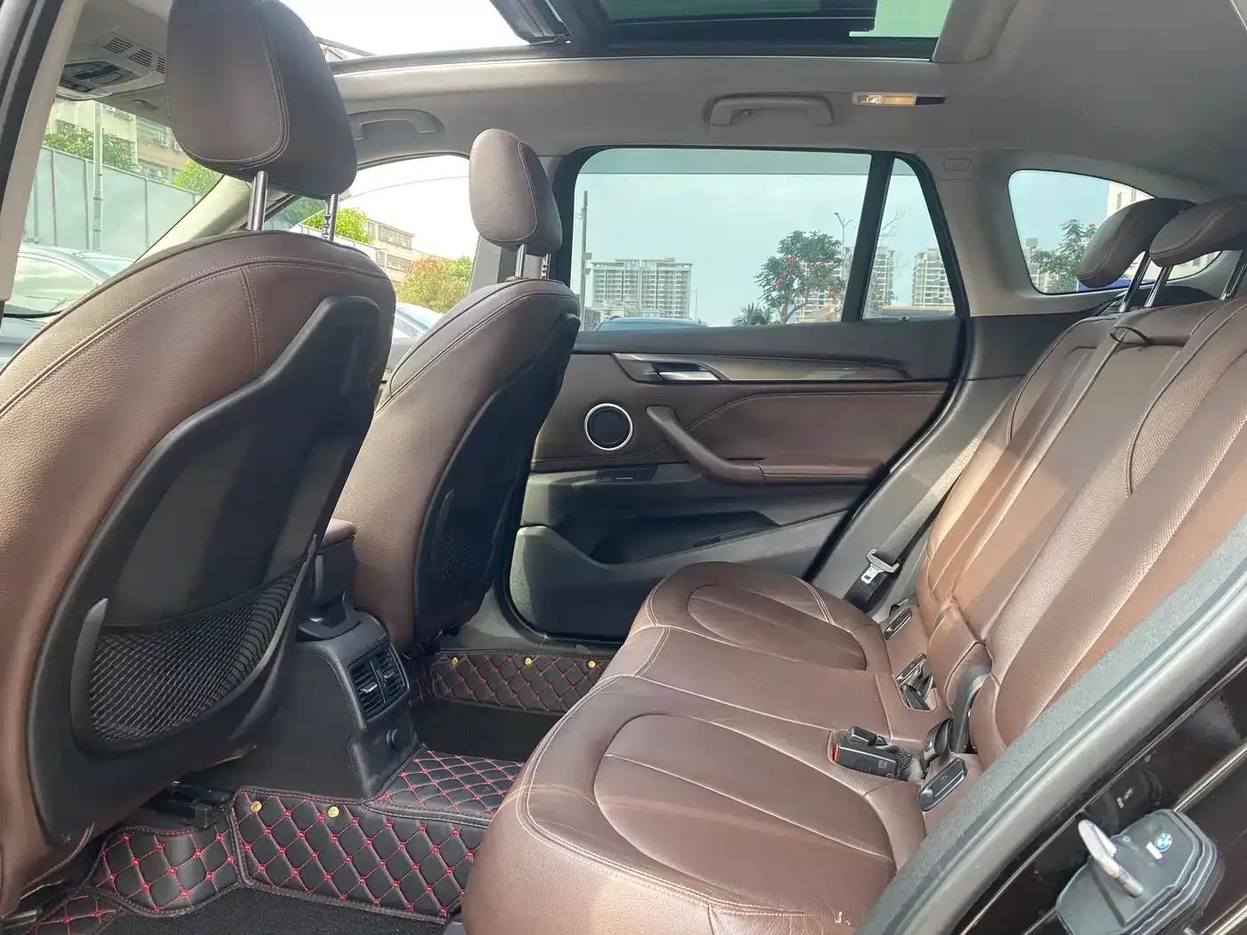 BMW X1 2018 xDrive20Li Luxury — миниатюра 15