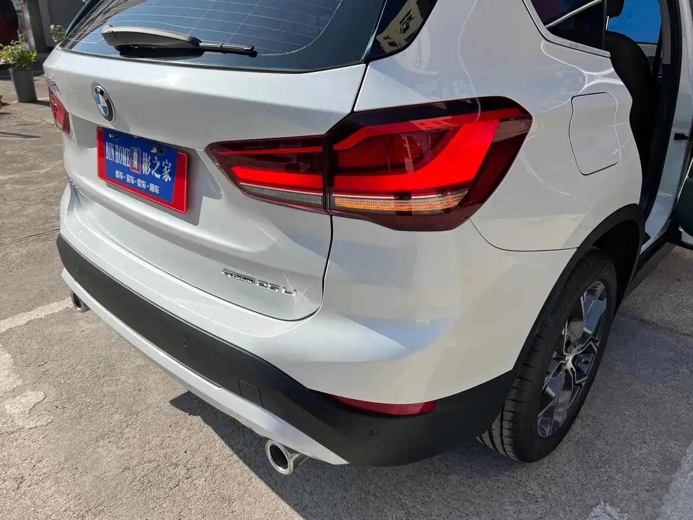 BMW X1 2021 sDrive25Li Leading Edition — миниатюра 15