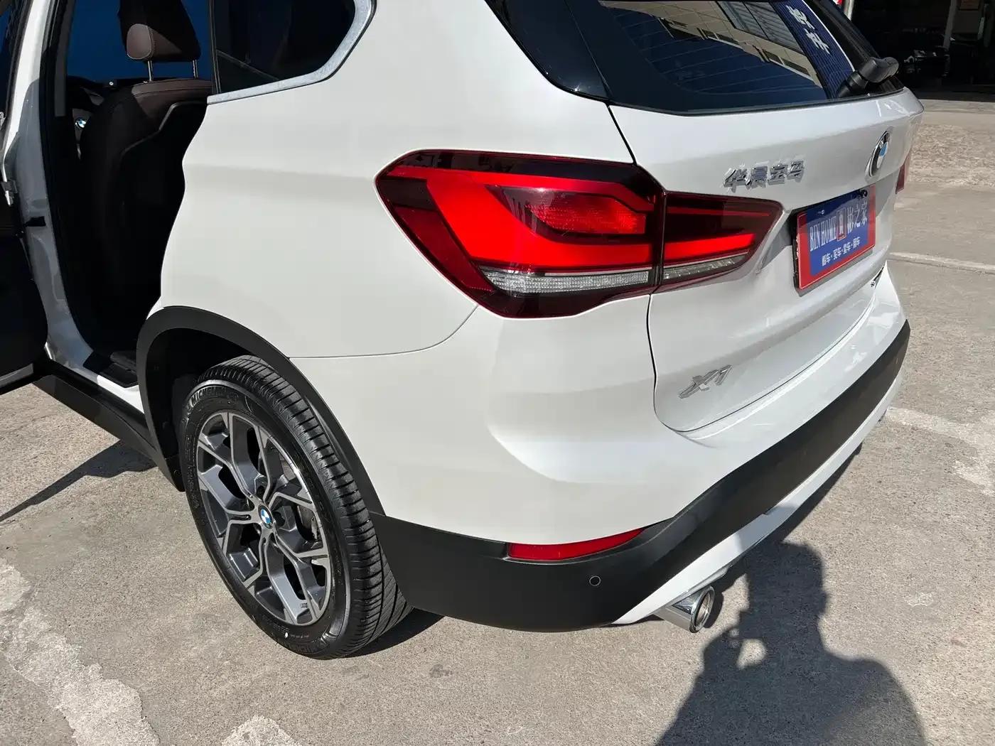 BMW X1 2021 sDrive25Li Leading Edition — миниатюра 19