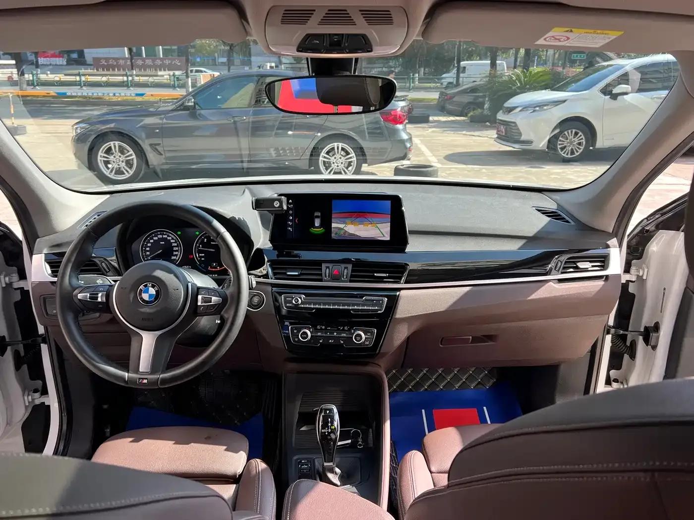 BMW X1 2021 sDrive25Li Leading Edition — миниатюра 23