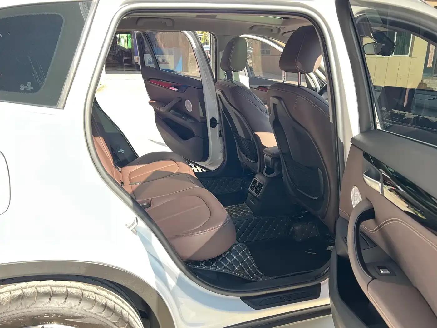 BMW X1 2021 sDrive25Li Leading Edition — миниатюра 7