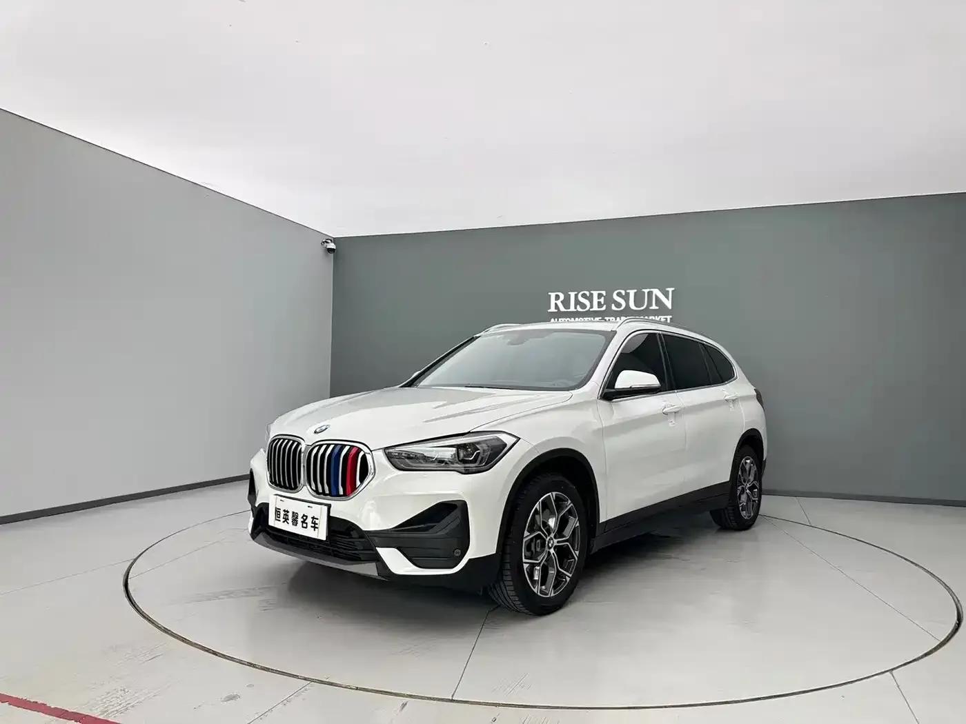 BMW X1 2022 sDrive25Li Leading Edition — миниатюра 1