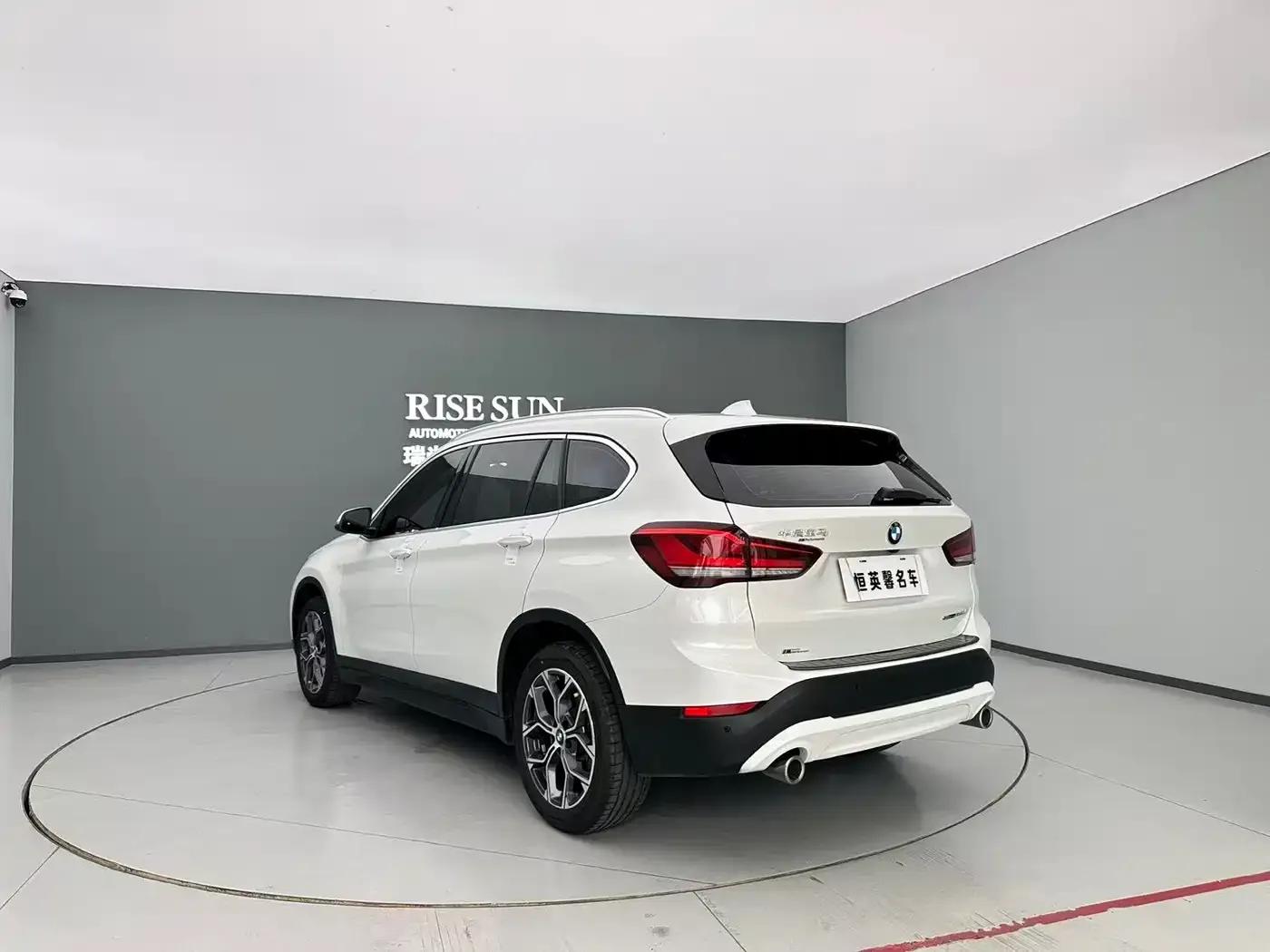 BMW X1 2022 sDrive25Li Leading Edition — миниатюра 7