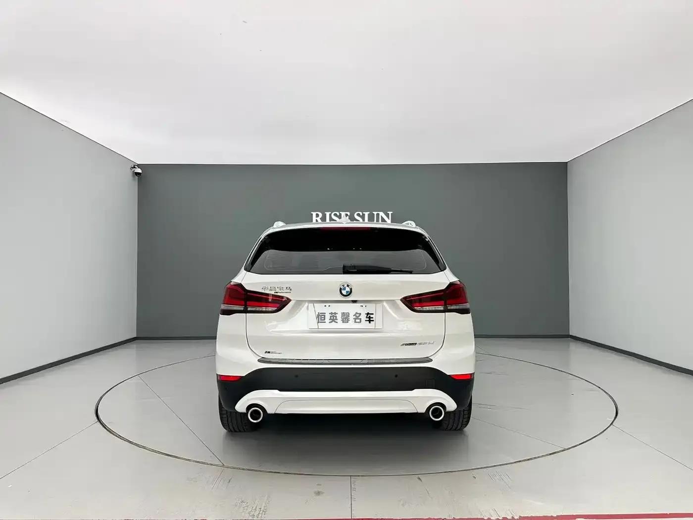 BMW X1 2022 sDrive25Li Leading Edition — миниатюра 8