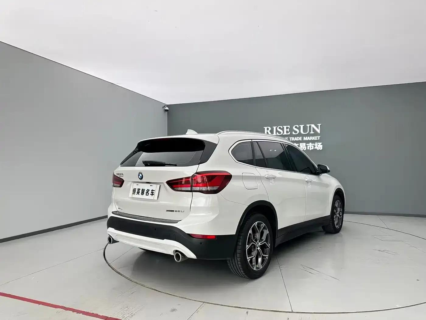 BMW X1 2022 sDrive25Li Leading Edition — миниатюра 9