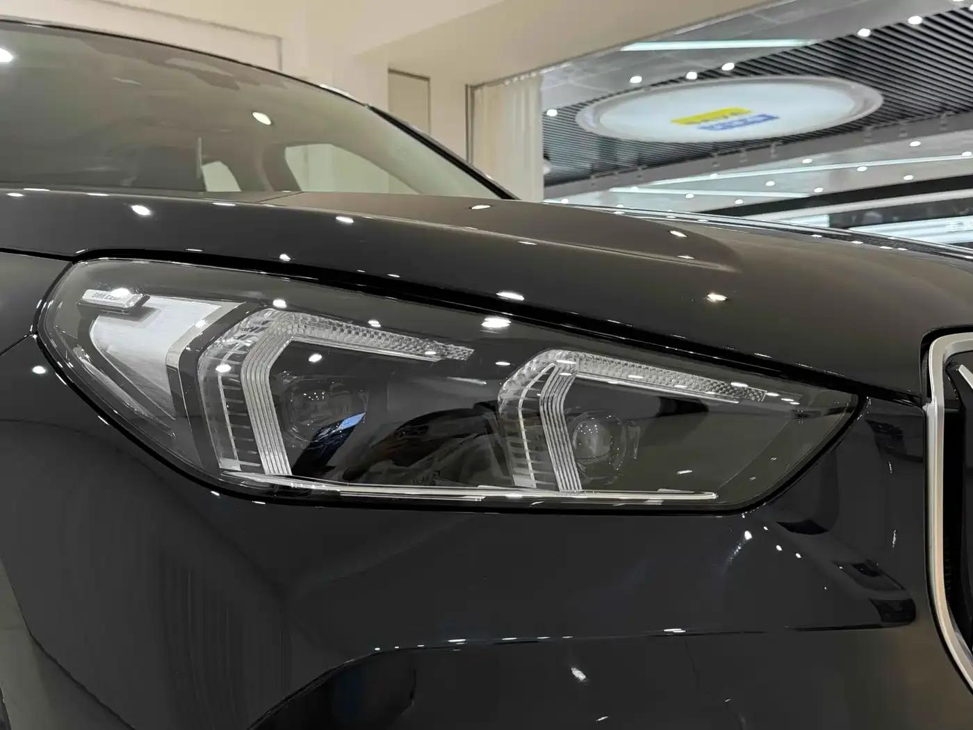 2024 BMW X1 sDrive25Li M Sport Package — миниатюра 16