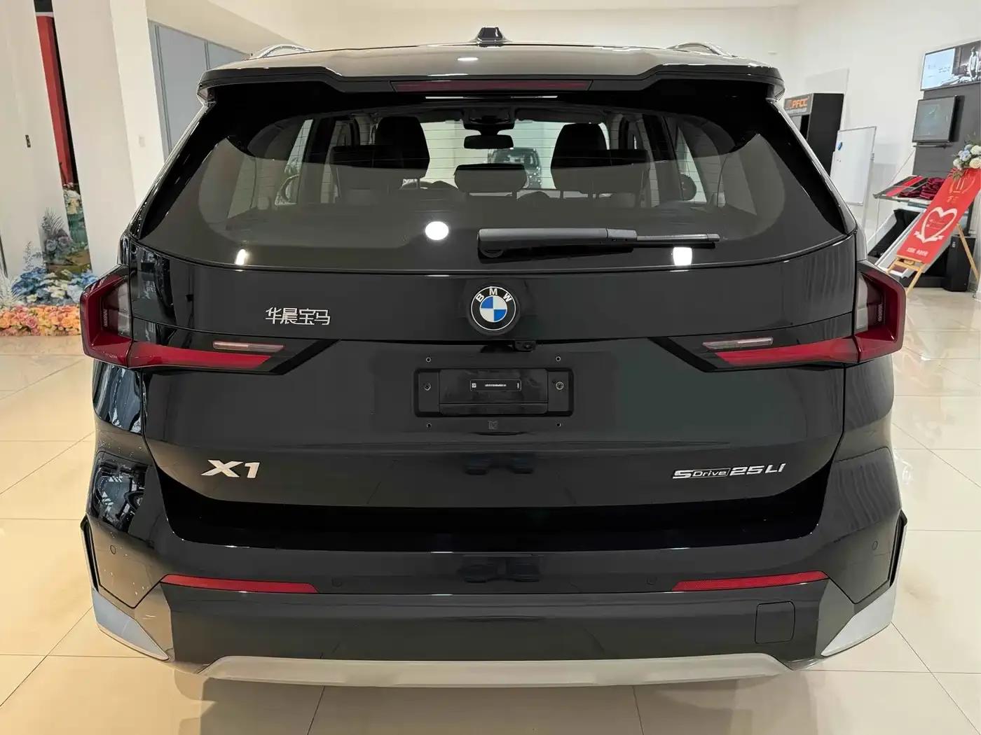 2024 BMW X1 sDrive25Li M Sport Package — миниатюра 6