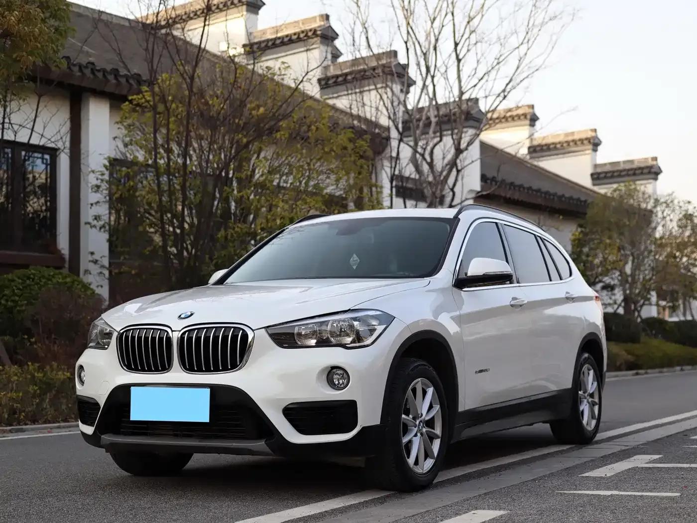 BMW X1 2016 sDrive18Li Fashion Edition — миниатюра 1