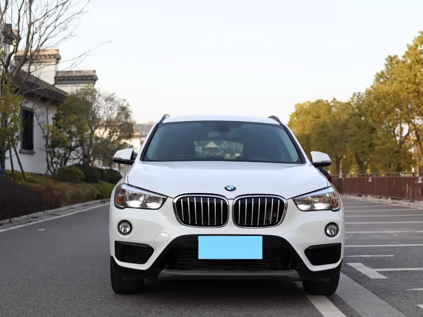 BMW X1 2016 sDrive18Li Fashion Edition — миниатюра 3
