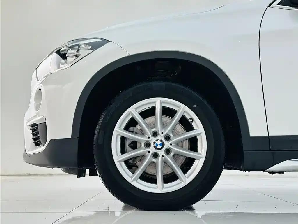 BMW X1 2019 sDrive18Li Fashion Edition — миниатюра 9