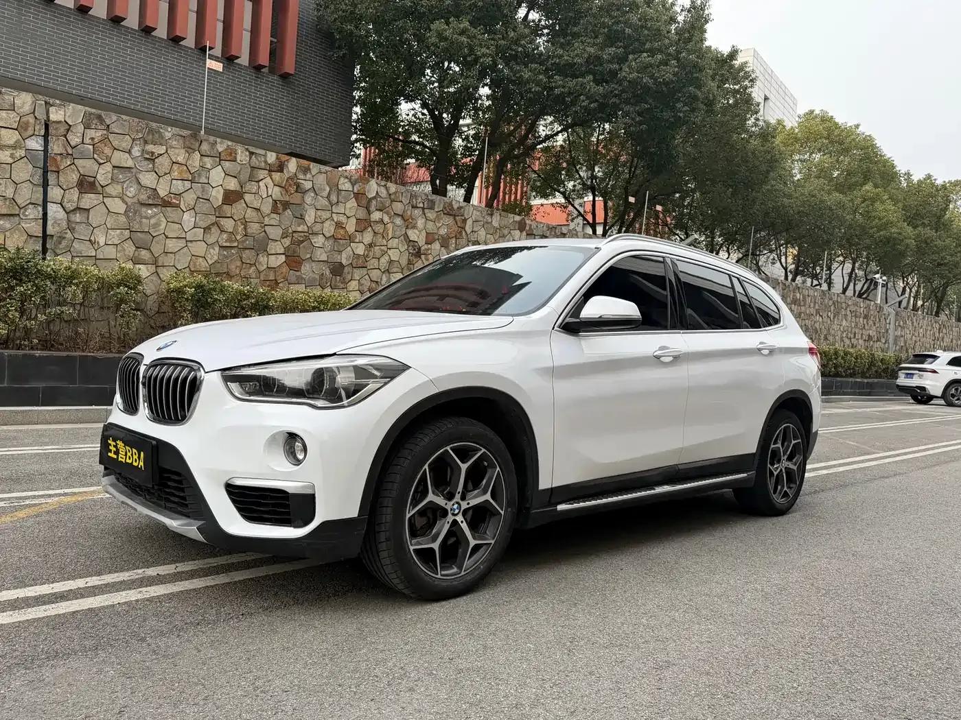BMW X1 2018 sDrive18Li Premium — миниатюра 1