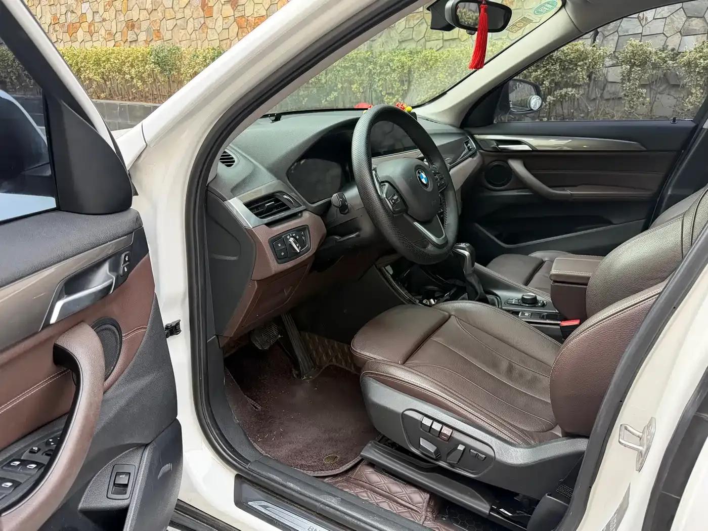 BMW X1 2018 sDrive18Li Premium — миниатюра 14