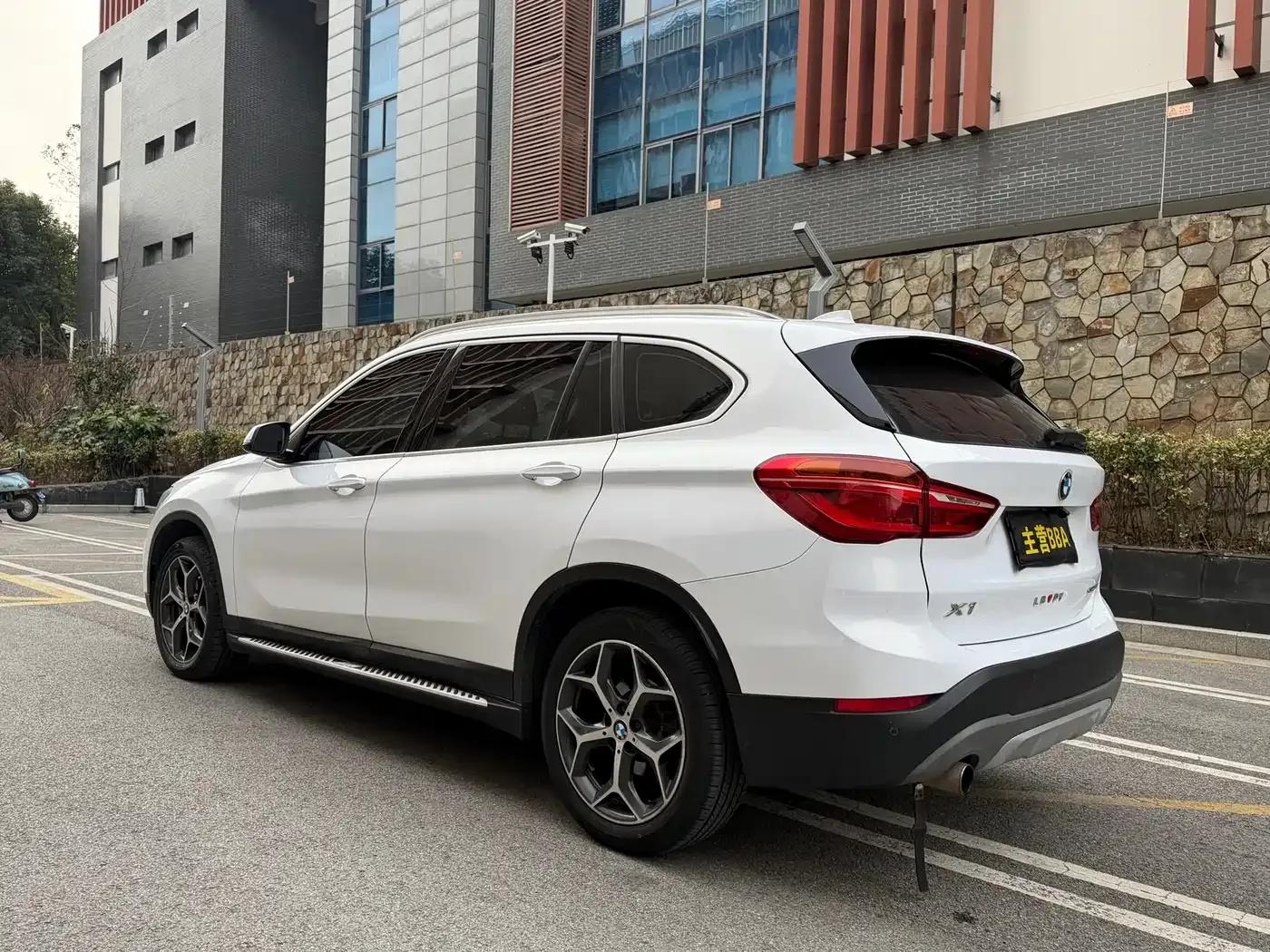 BMW X1 2018 sDrive18Li Premium — миниатюра 21
