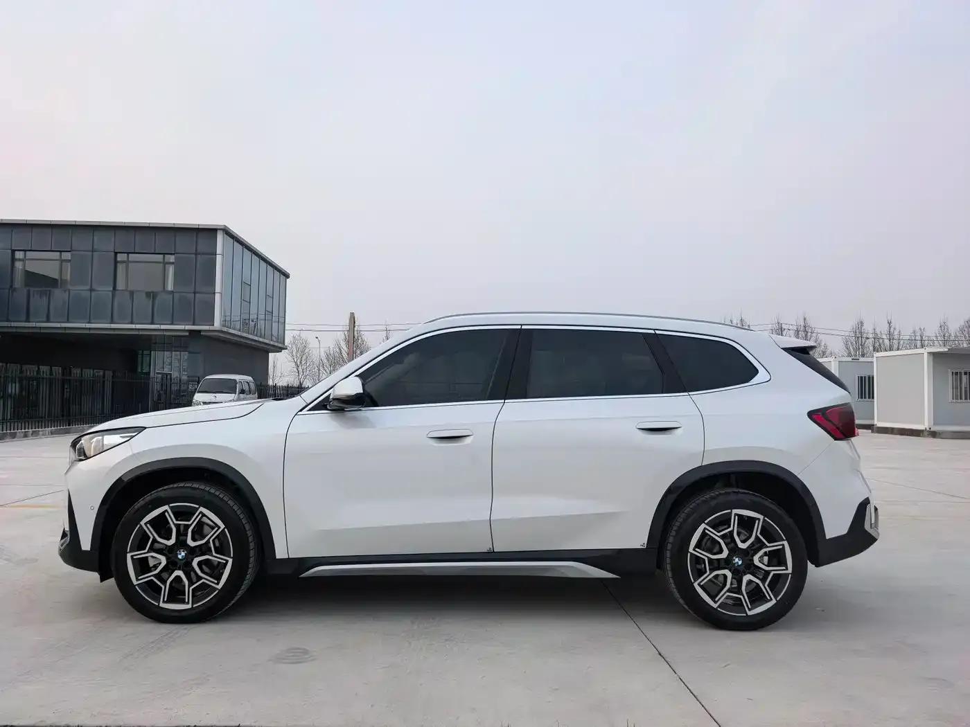 BMW X1 2025 sDrive25Li X Design Package — миниатюра 4