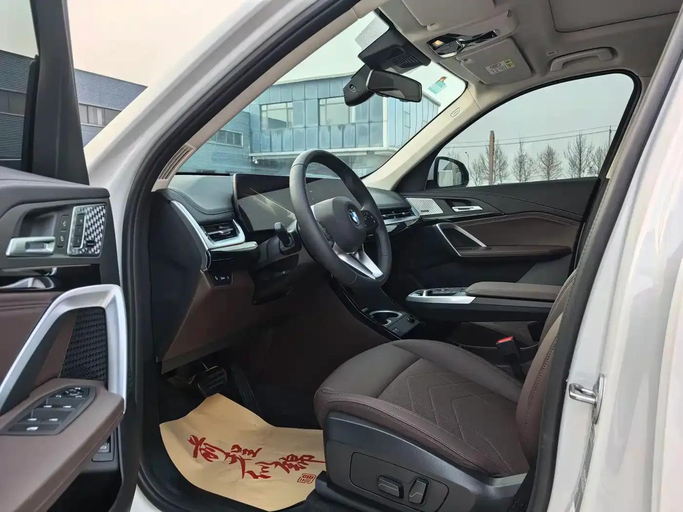 BMW X1 2025 sDrive25Li X Design Package — миниатюра 9