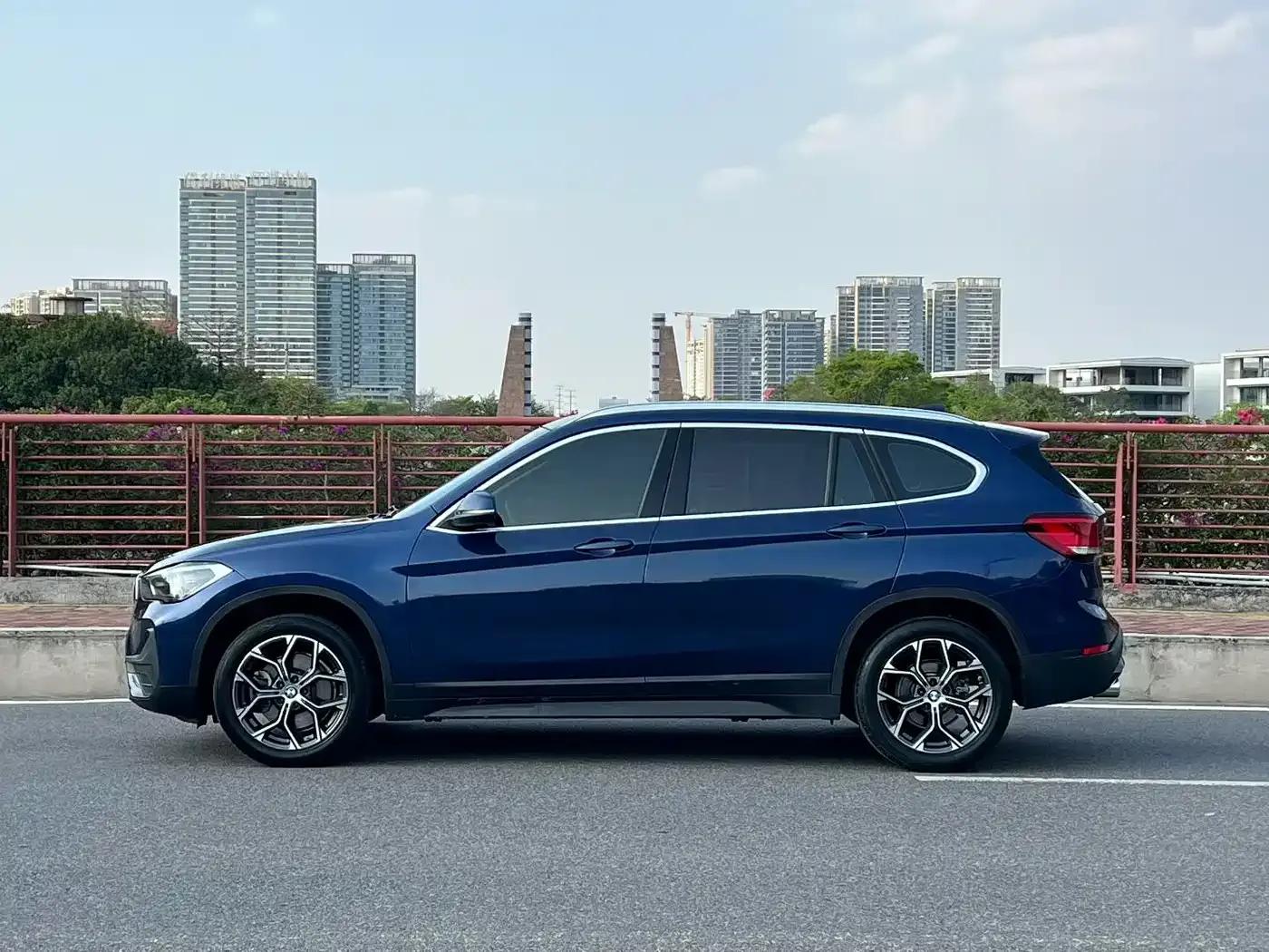 BMW X1 2020 sDrive25Li Leading Edition — миниатюра 3