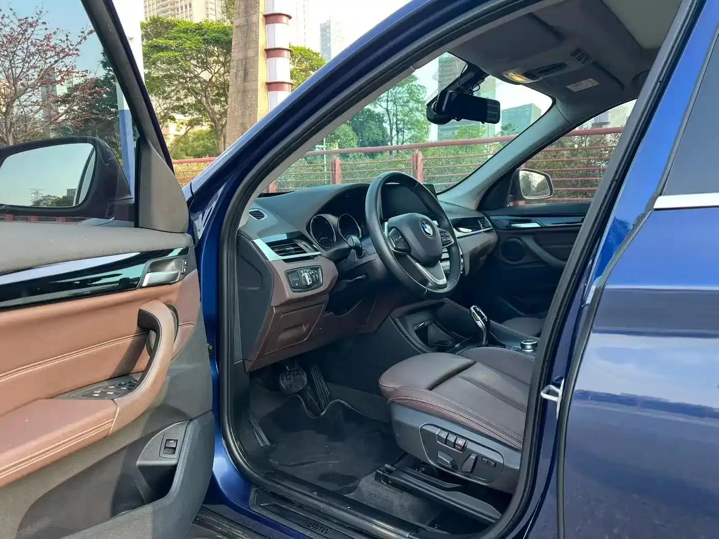 BMW X1 2020 sDrive25Li Leading Edition — миниатюра 6