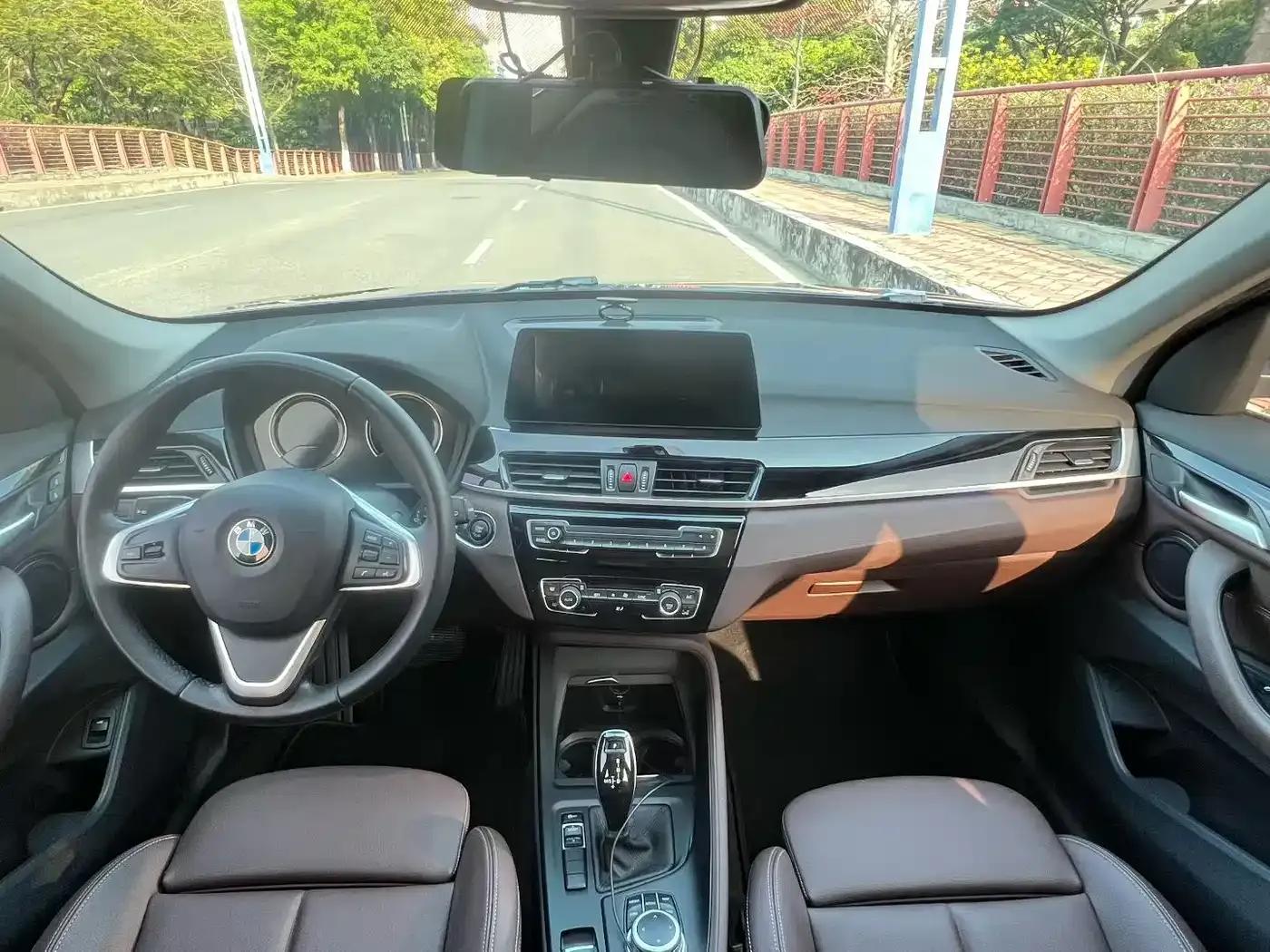 BMW X1 2020 sDrive25Li Leading Edition — миниатюра 8
