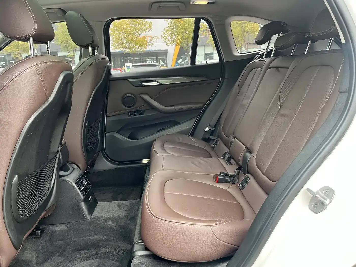 BMW X1 2019 sDrive18Li Premium — миниатюра 13