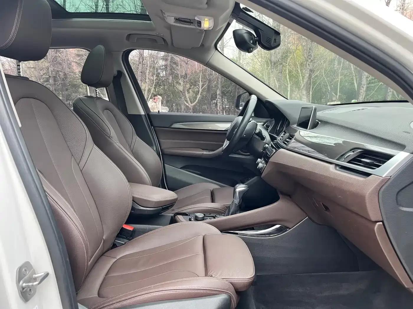 BMW X1 2019 sDrive18Li Premium — миниатюра 14