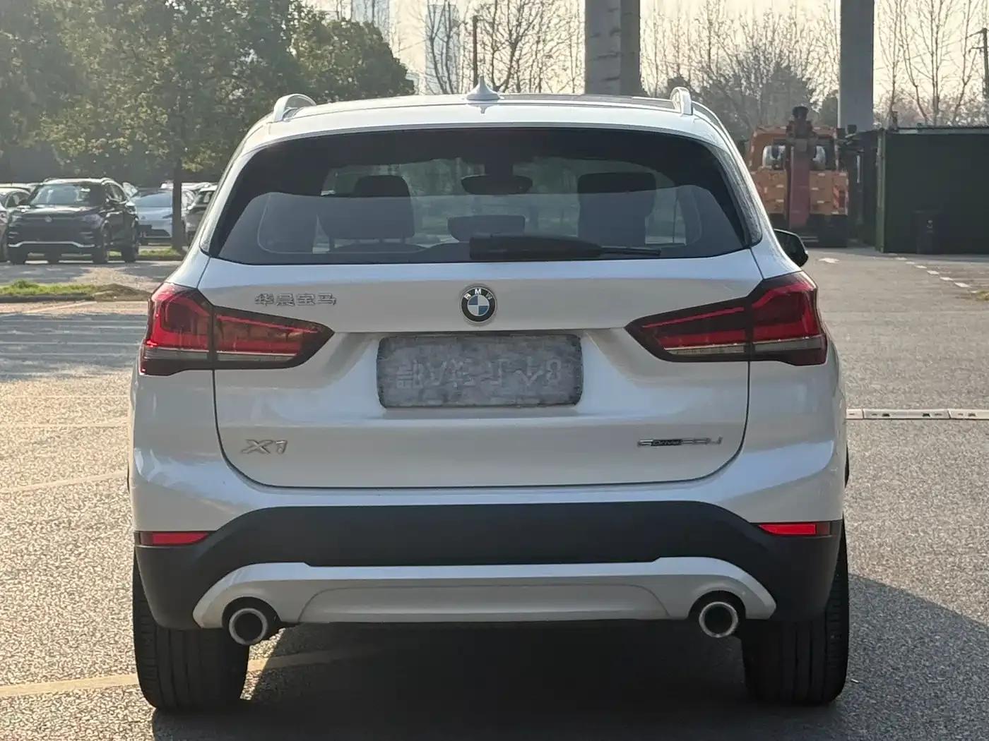 BMW X1 2022 sDrive25Li Leading Edition — миниатюра 14