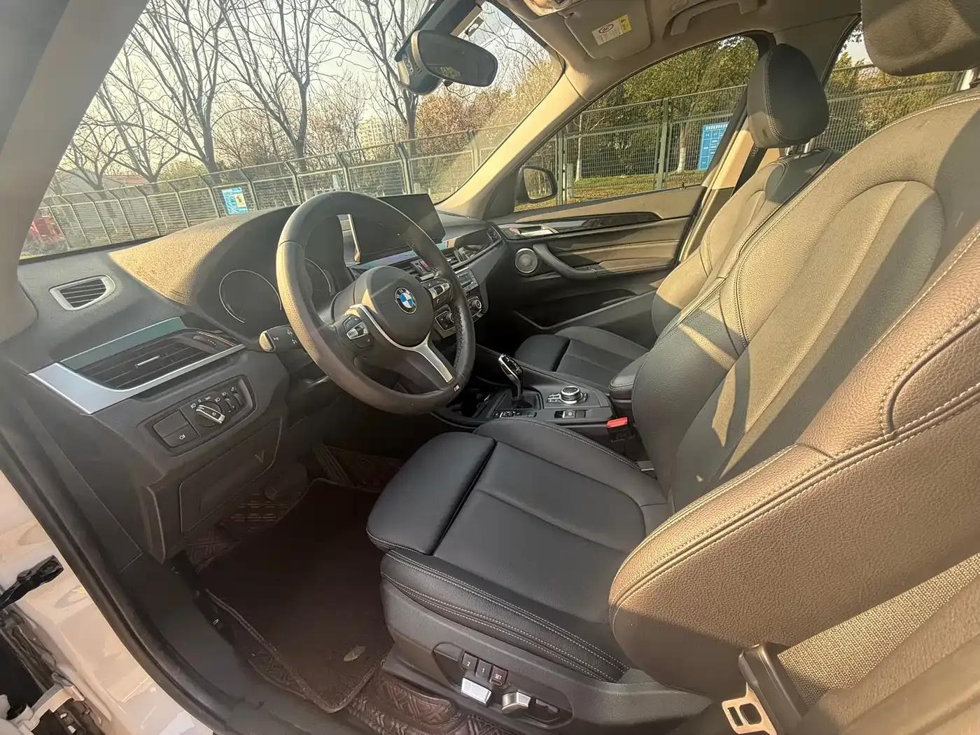 BMW X1 2022 sDrive25Li Leading Edition — миниатюра 4