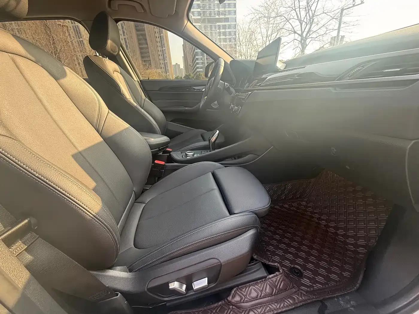 BMW X1 2022 sDrive25Li Leading Edition — миниатюра 9
