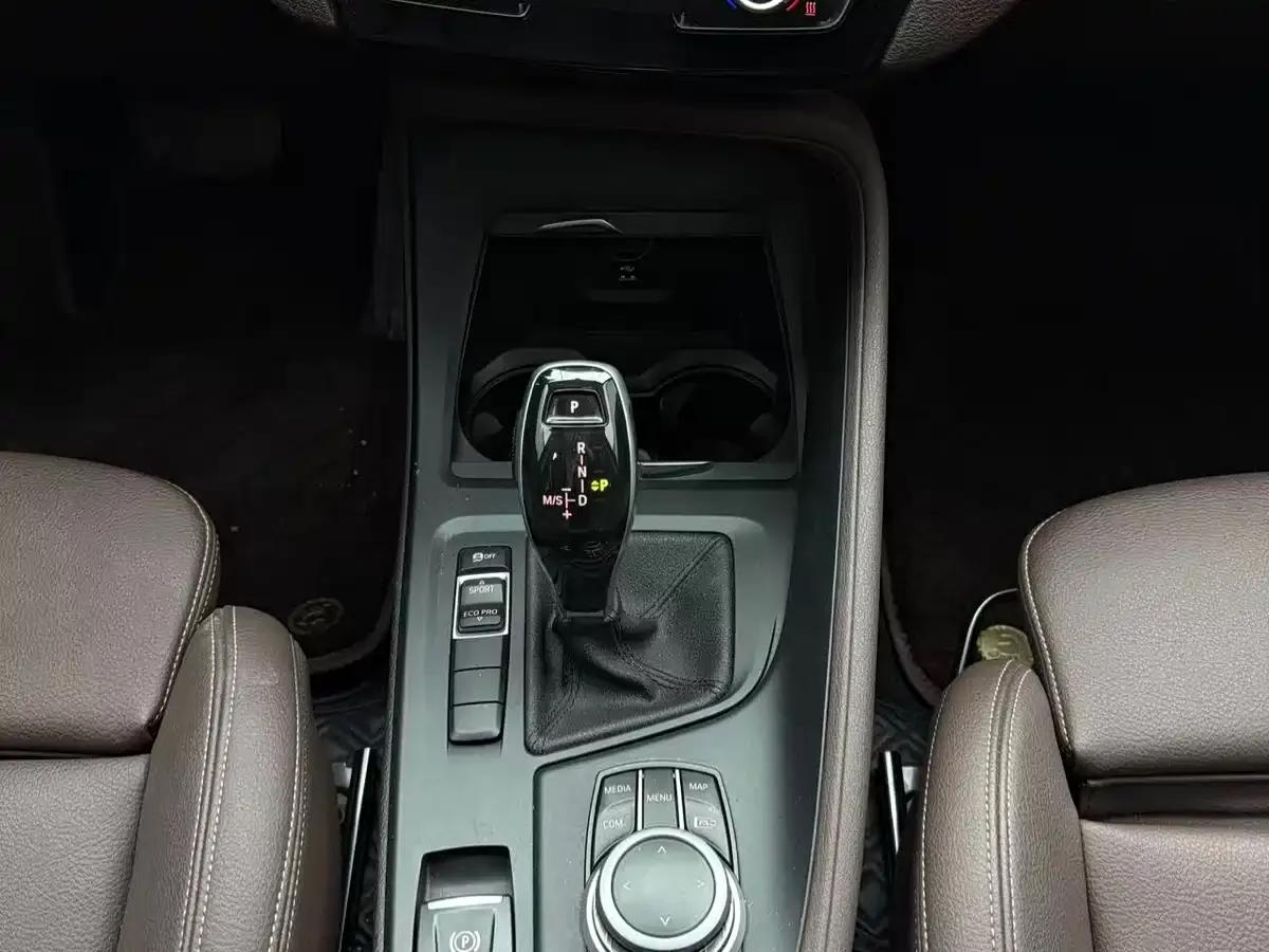 BMW X1 2022 sDrive20Li Fashion Edition — миниатюра 8