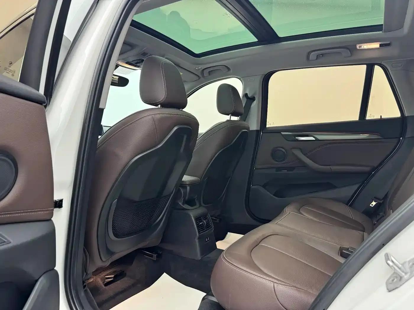 BMW X1 2019 xDrive20Li Premium — миниатюра 18