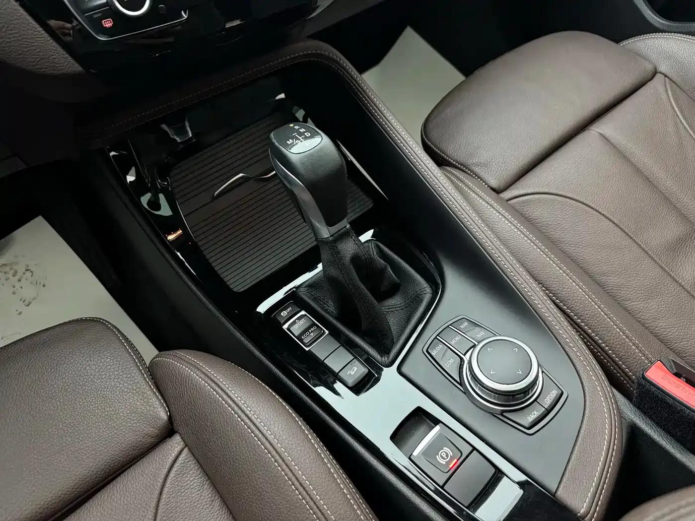 BMW X1 2019 xDrive20Li Premium — миниатюра 25
