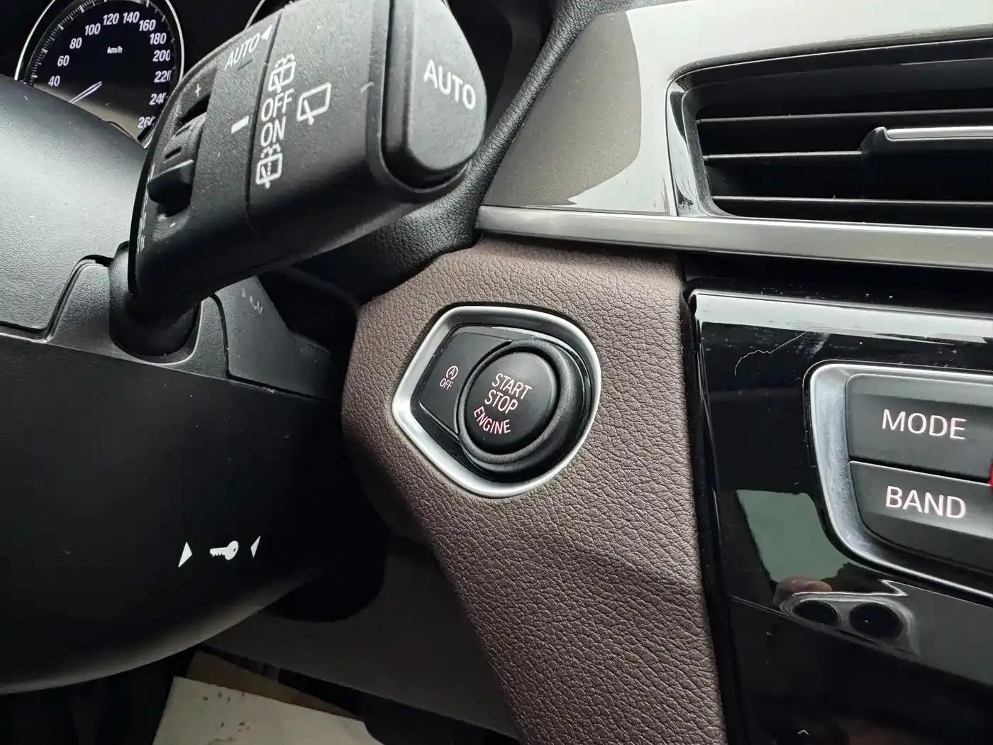 BMW X1 2019 xDrive20Li Premium — миниатюра 27