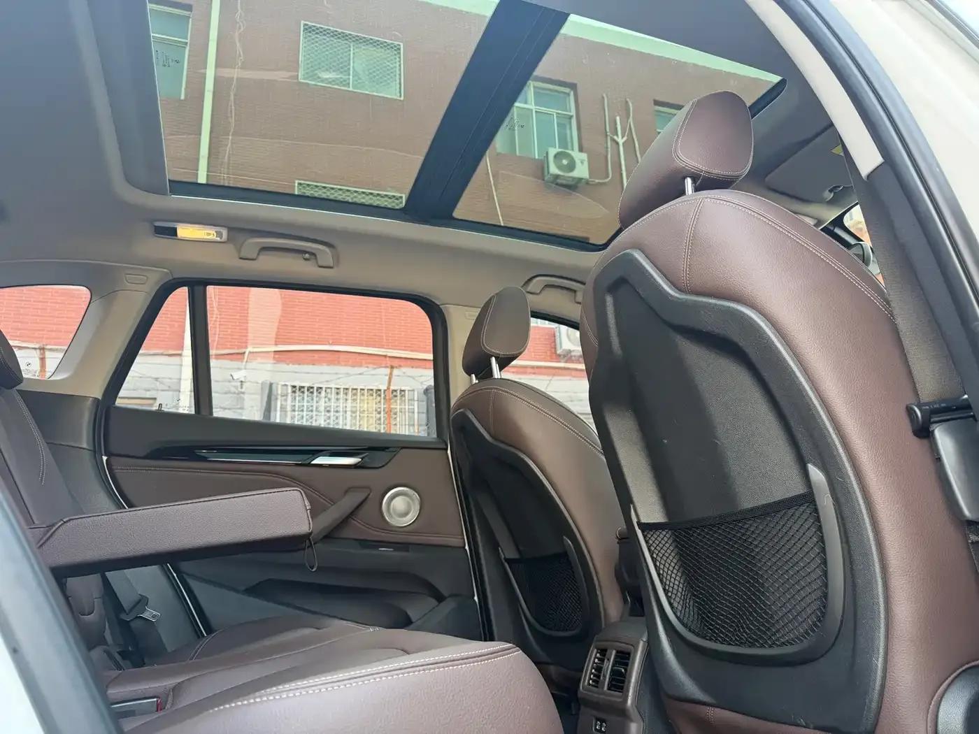 BMW X1 2022 sDrive25Li Leading Edition — миниатюра 11