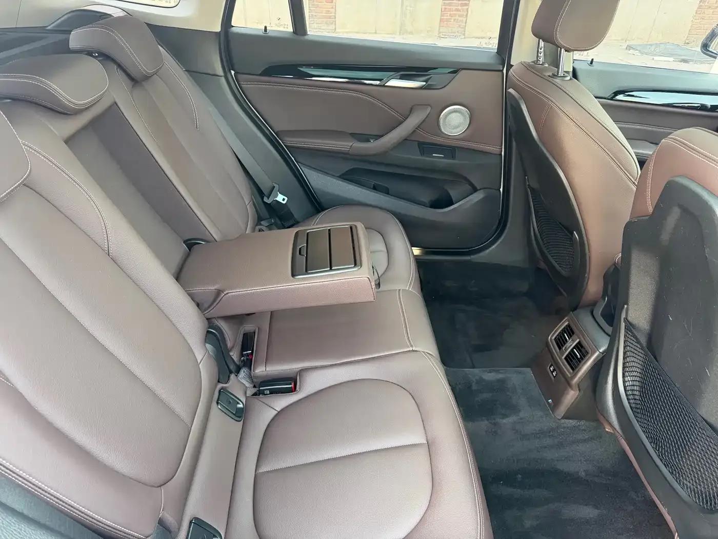 BMW X1 2022 sDrive25Li Leading Edition — миниатюра 12