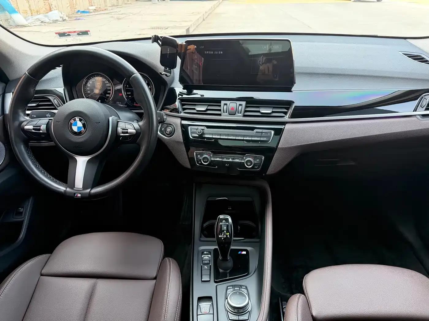 BMW X1 2022 sDrive25Li Leading Edition — миниатюра 13