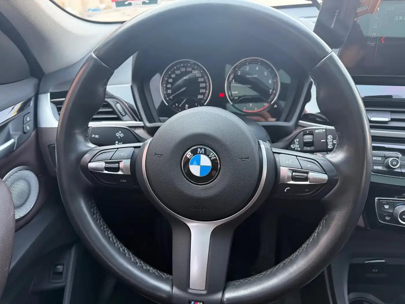 BMW X1 2022 sDrive25Li Leading Edition — миниатюра 15