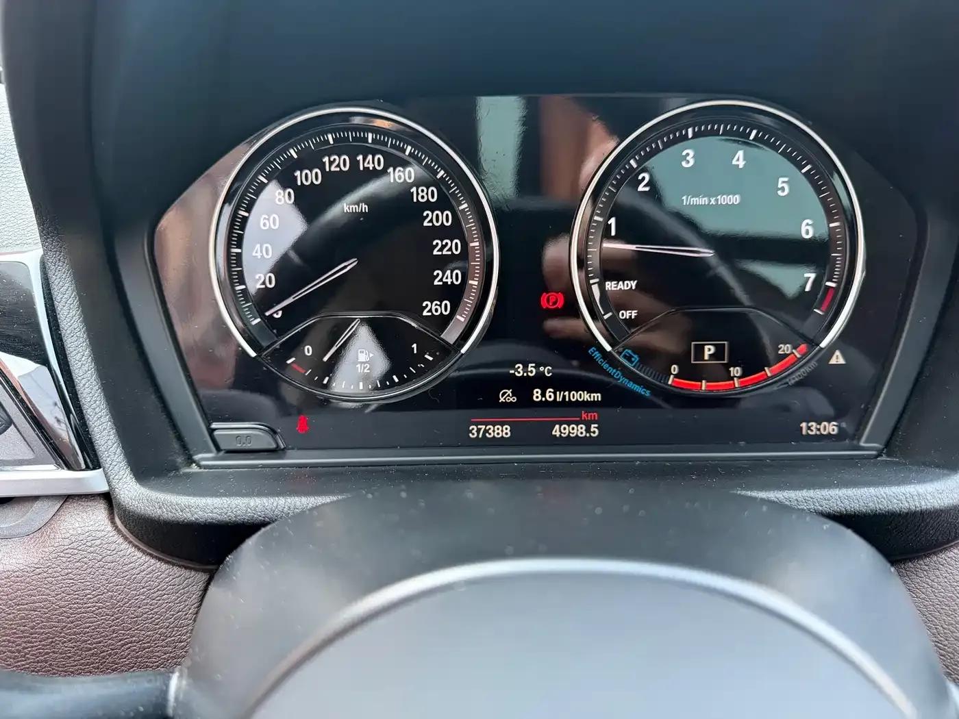 BMW X1 2022 sDrive25Li Leading Edition — миниатюра 17