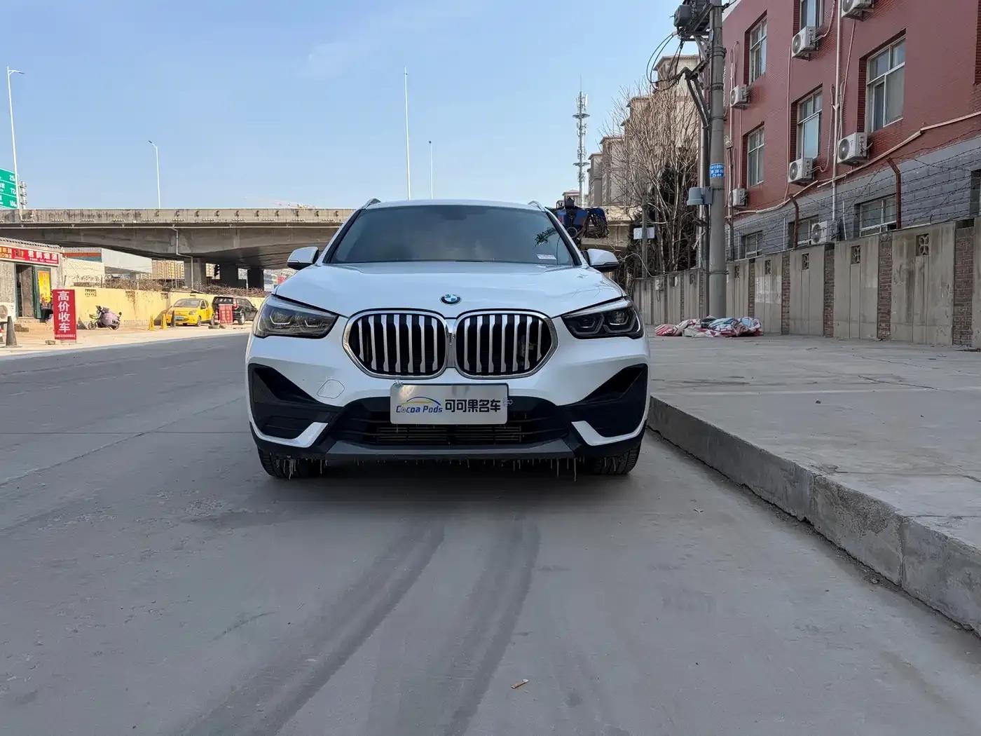 BMW X1 2022 sDrive25Li Leading Edition — миниатюра 3