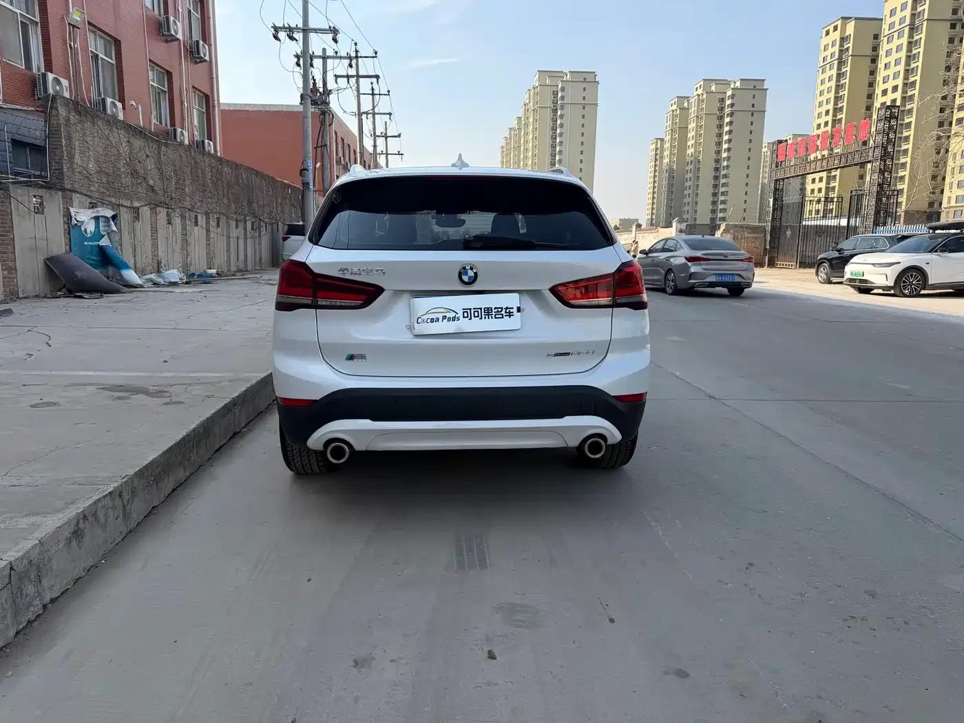 BMW X1 2022 sDrive25Li Leading Edition — миниатюра 6