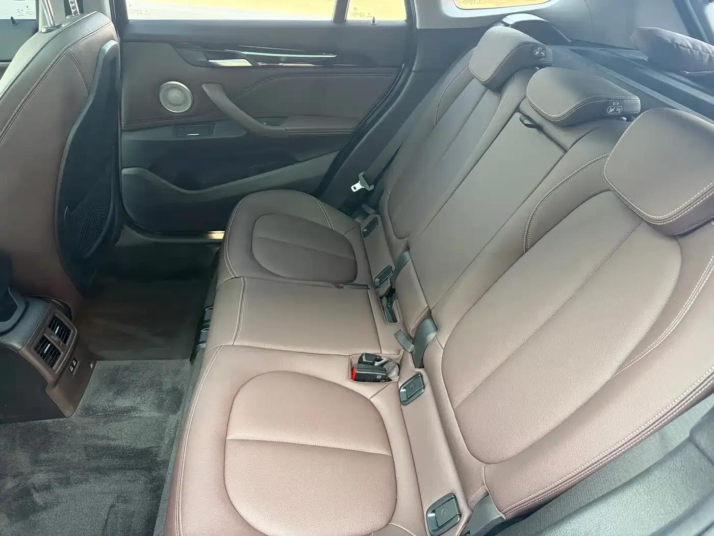 BMW X1 2022 sDrive25Li Leading Edition — миниатюра 10