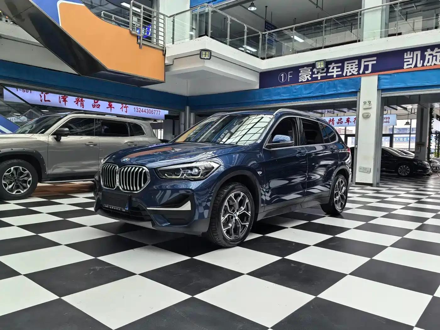 BMW X1 2021 sDrive25Li Leading Edition — миниатюра 1