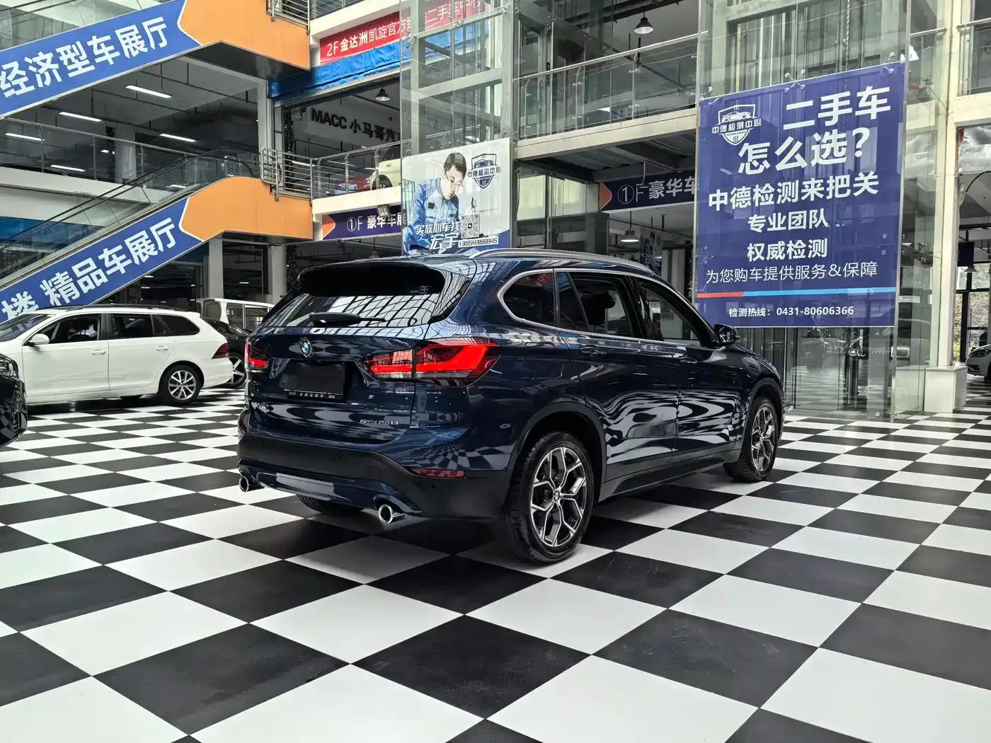 BMW X1 2021 sDrive25Li Leading Edition — миниатюра 6