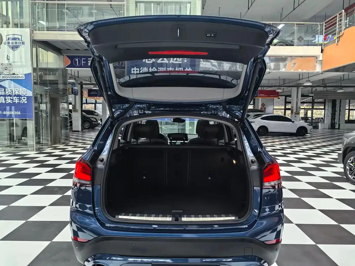 BMW X1 2021 sDrive25Li Leading Edition — миниатюра 10