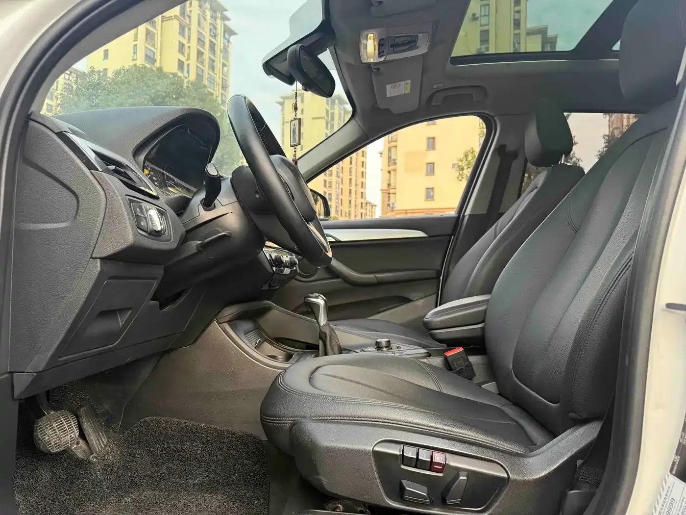 BMW X1 2018 sDrive18Li Fashion Edition — миниатюра 5