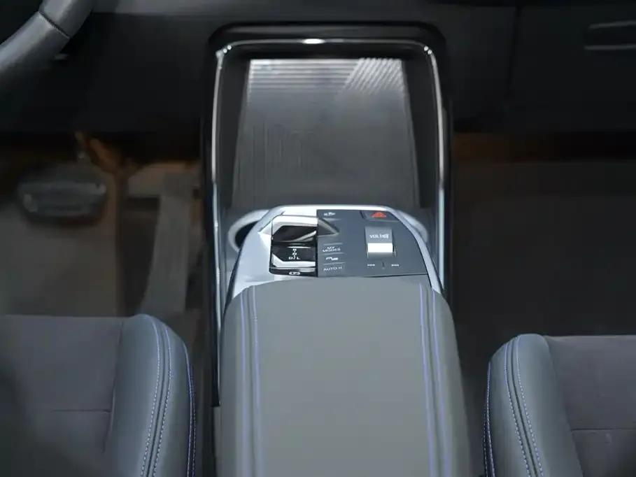 2024 BMW X1 sDrive25Li M Sport Package — миниатюра 14
