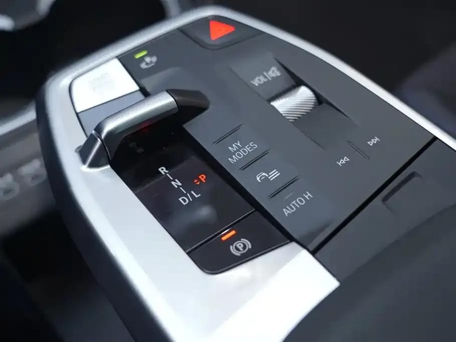 2024 BMW X1 sDrive25Li M Sport Package — миниатюра 17