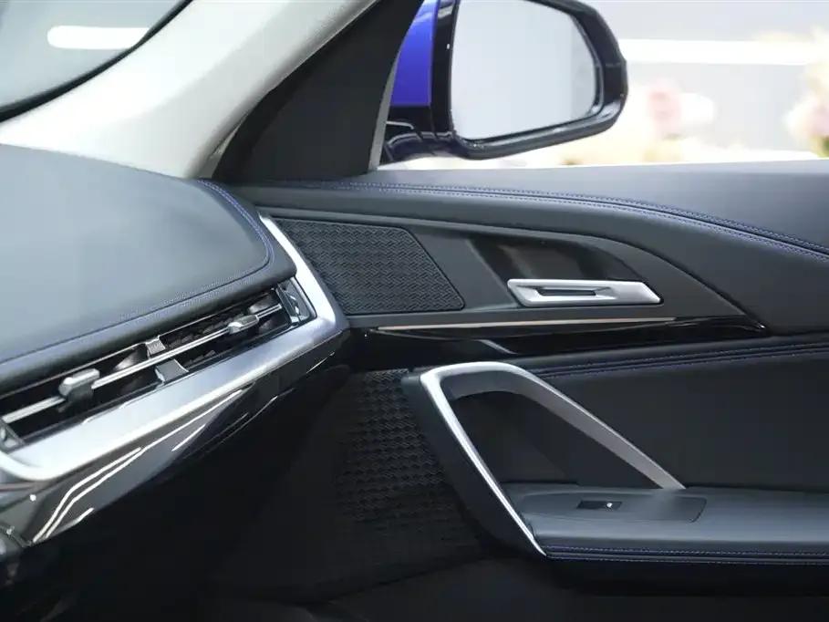 2024 BMW X1 sDrive25Li M Sport Package — миниатюра 18