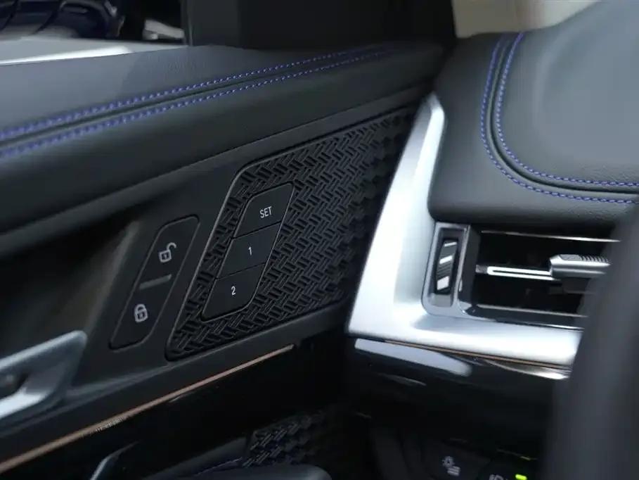 2024 BMW X1 sDrive25Li M Sport Package — миниатюра 21
