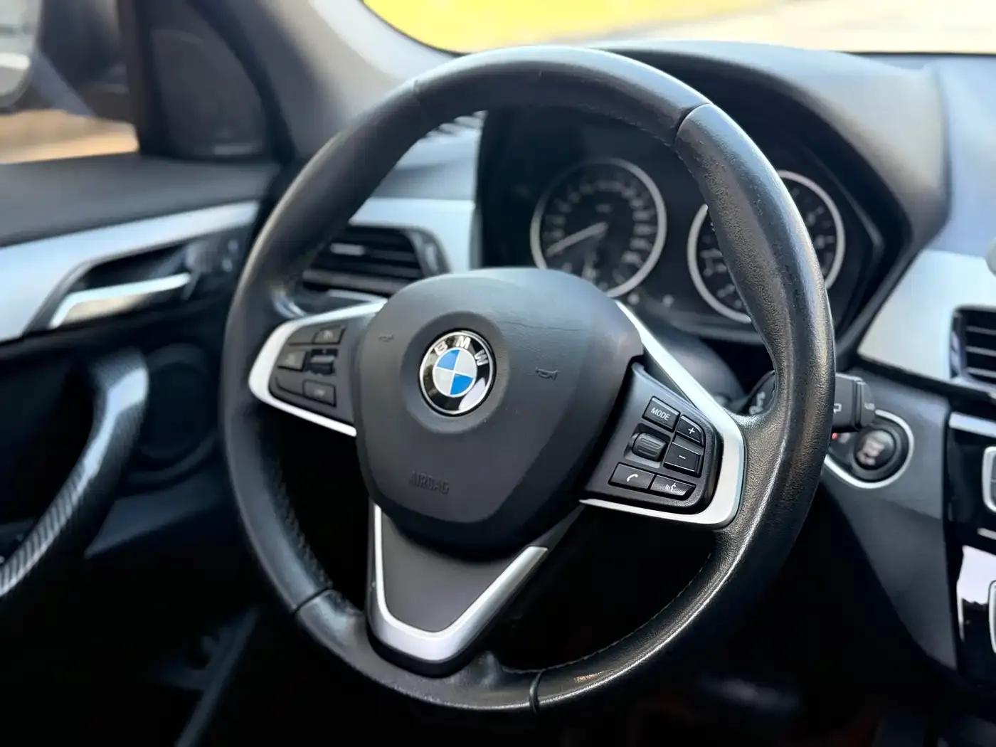 BMW X1 2018 sDrive20Li Leading Edition — миниатюра 17