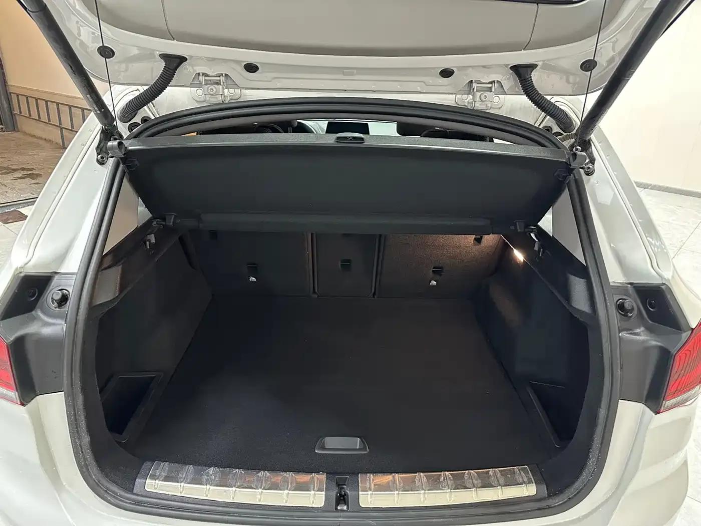 BMW X1 2021 sDrive20Li Fashion Edition — миниатюра 18