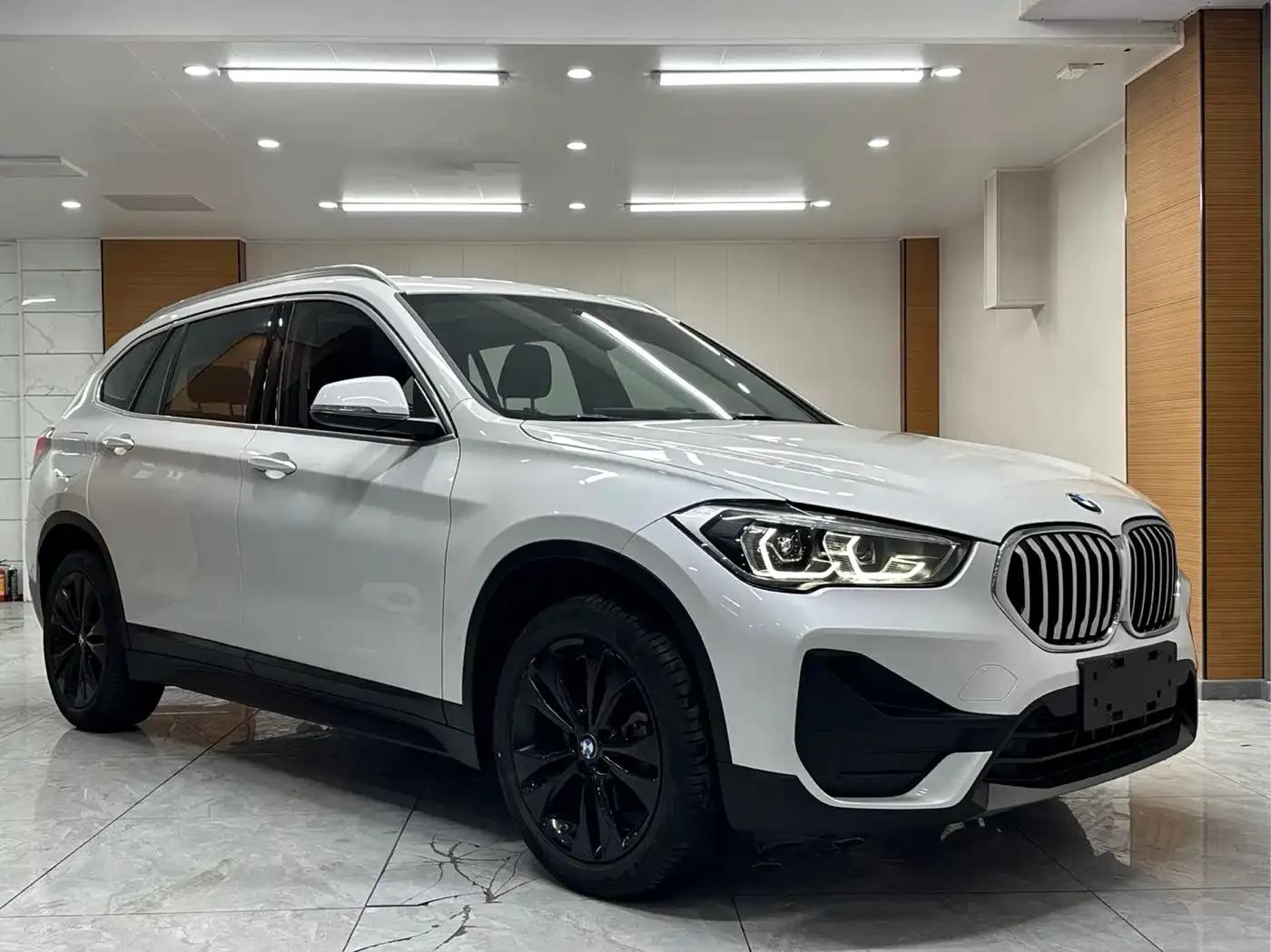 BMW X1 2021 sDrive20Li Fashion Edition — миниатюра 3